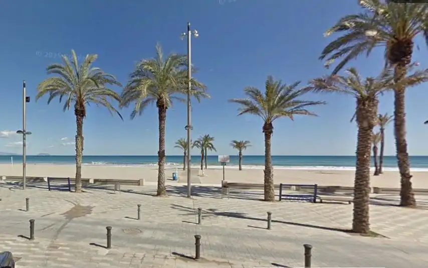 Vista exterior de Piso de alquiler en Alicante / Alacant con Terraza y Amueblado