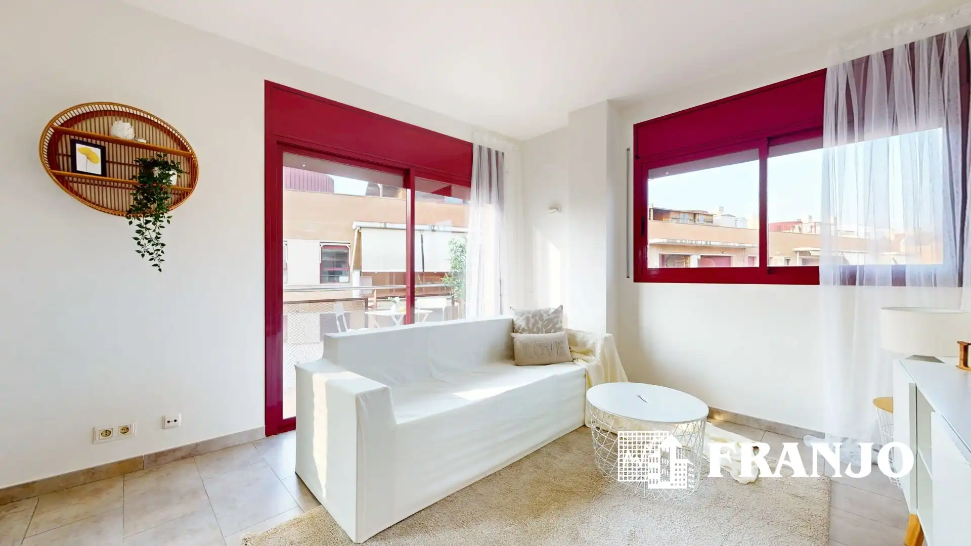 Schlafzimmer von Dachboden zum Verkauf in Sabadell mit Heizung, Terrasse und Schwimmbad