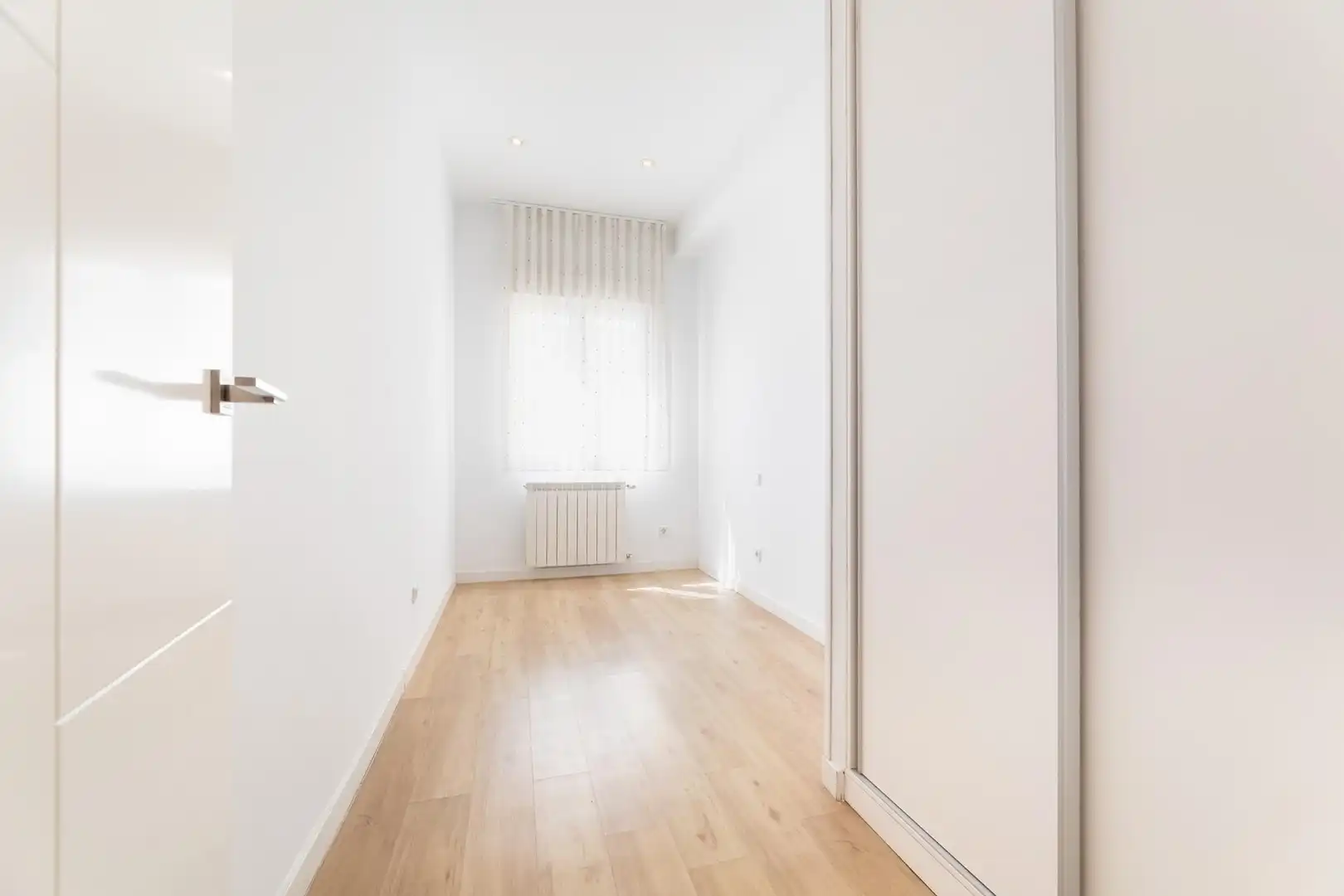 Bedroom of Flat for rent in Madrid  with Air Conditioner and Heating