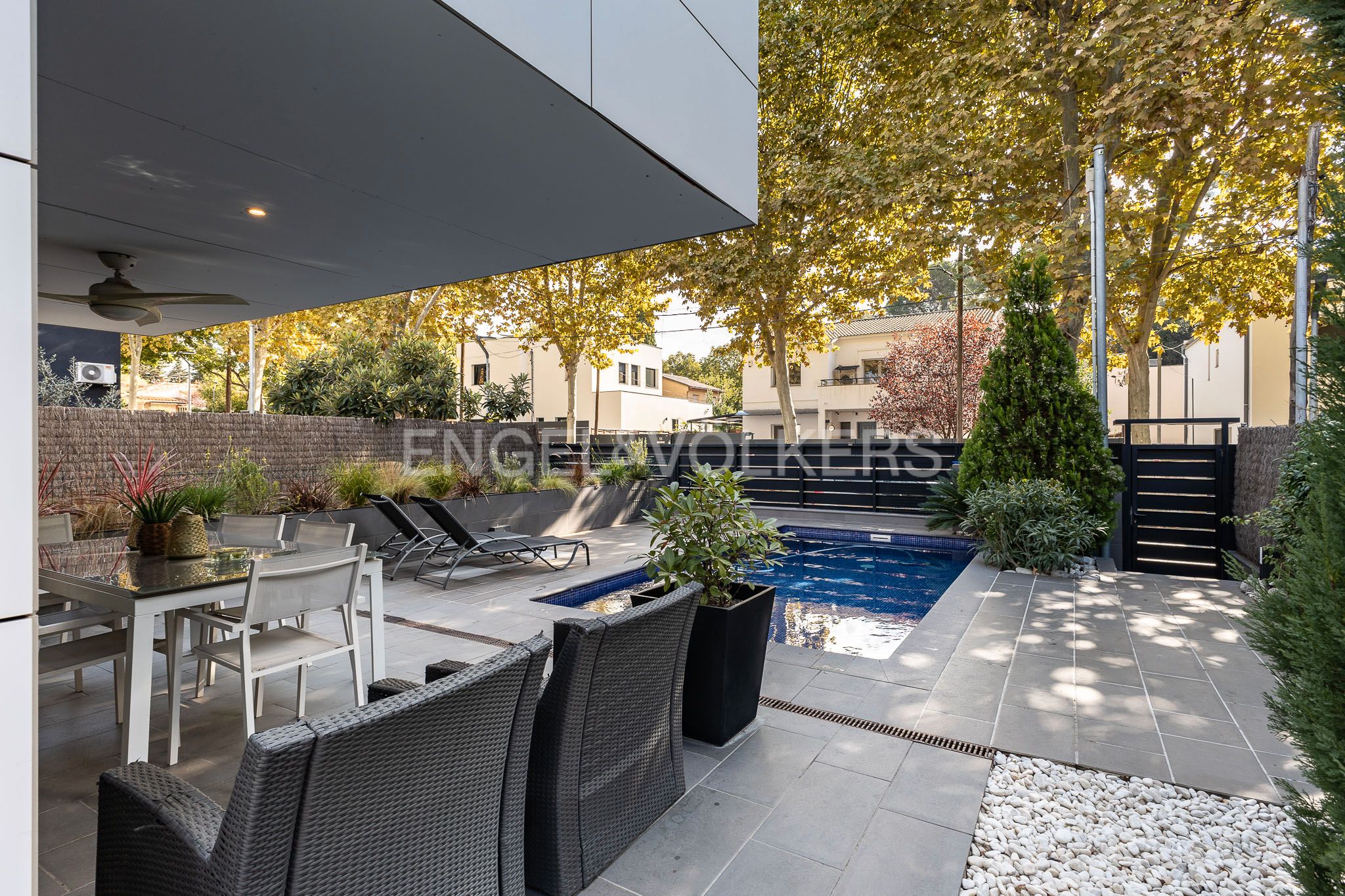 Terrassa de Casa o xalet en venda en Sant Cugat del Vallès amb Aire condicionat, Calefacció i Jardí privat