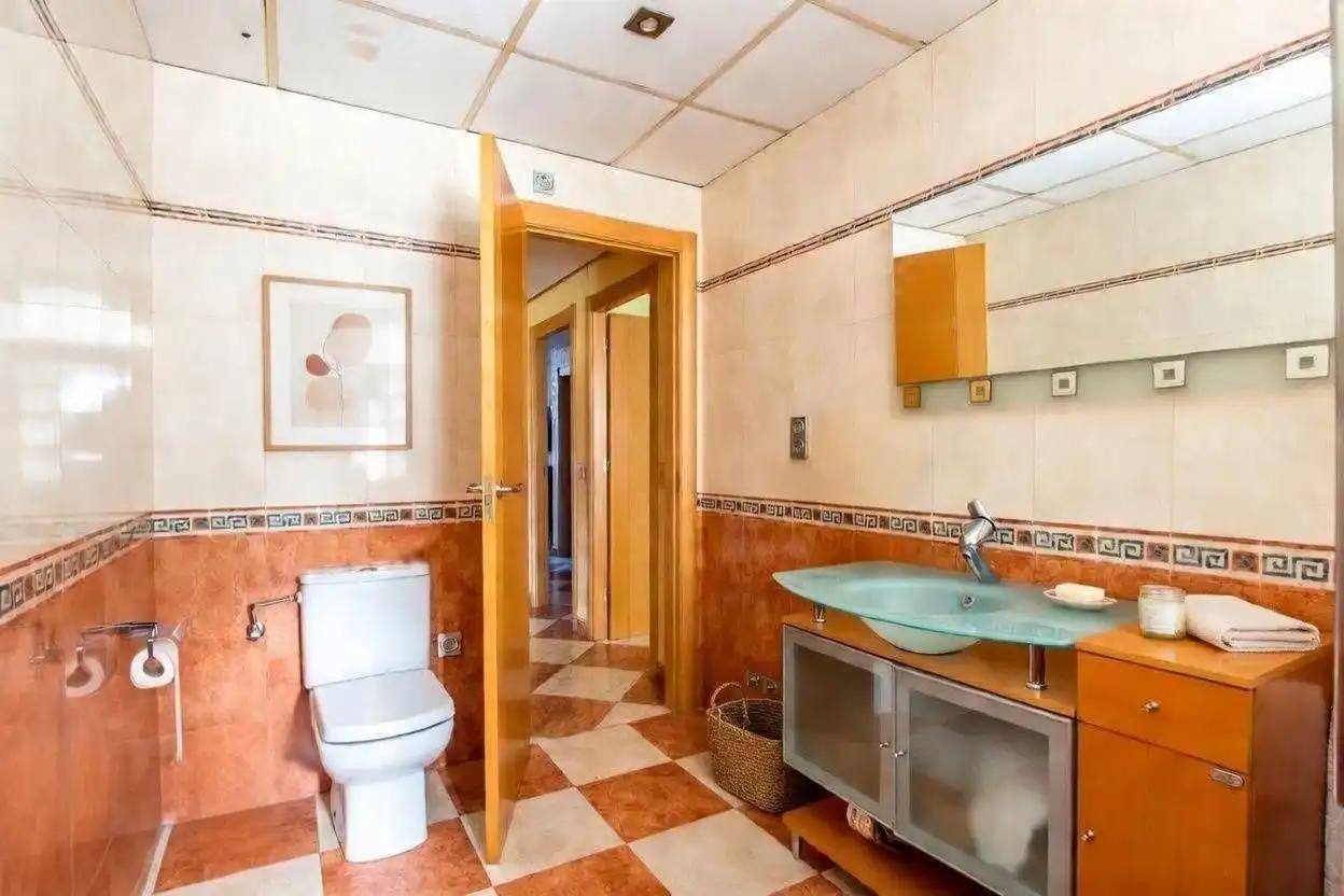 Baño de Casa o chalet en venta en Murcia con Aire acondicionado, Calefacción y Jardín privado