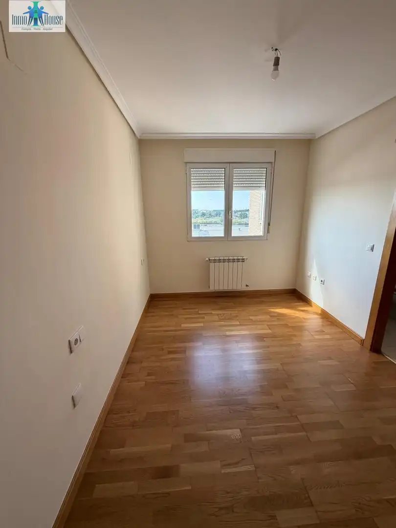 Schlafzimmer von Wohnung zur Miete in Albacete mit Klimaanlage, Heizung und Parkett