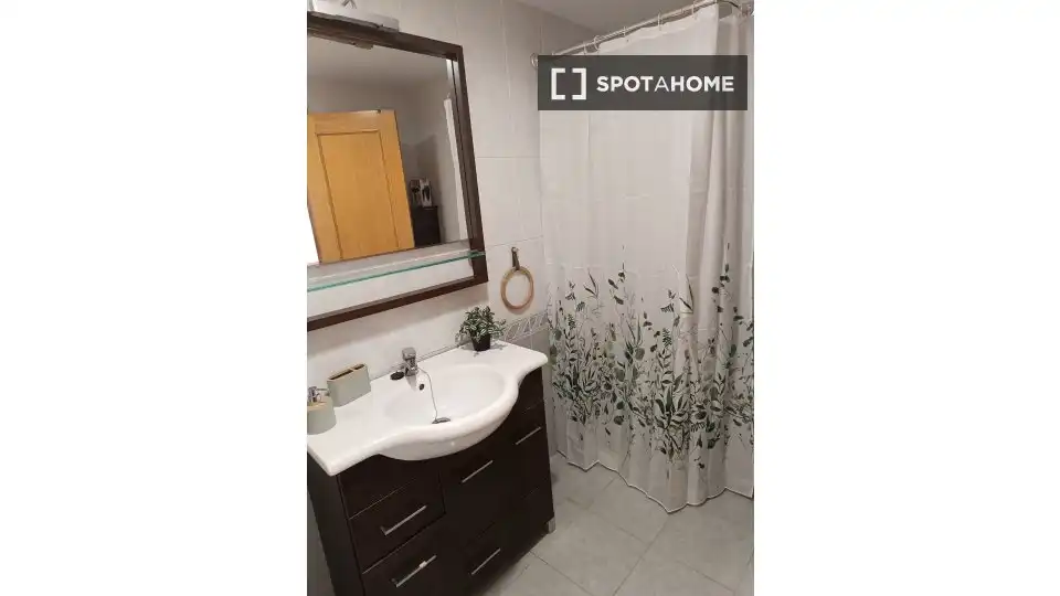 Bathroom of Flat for rent in Sagunto / Sagunt  with Air Conditioner, Heating and Furnished