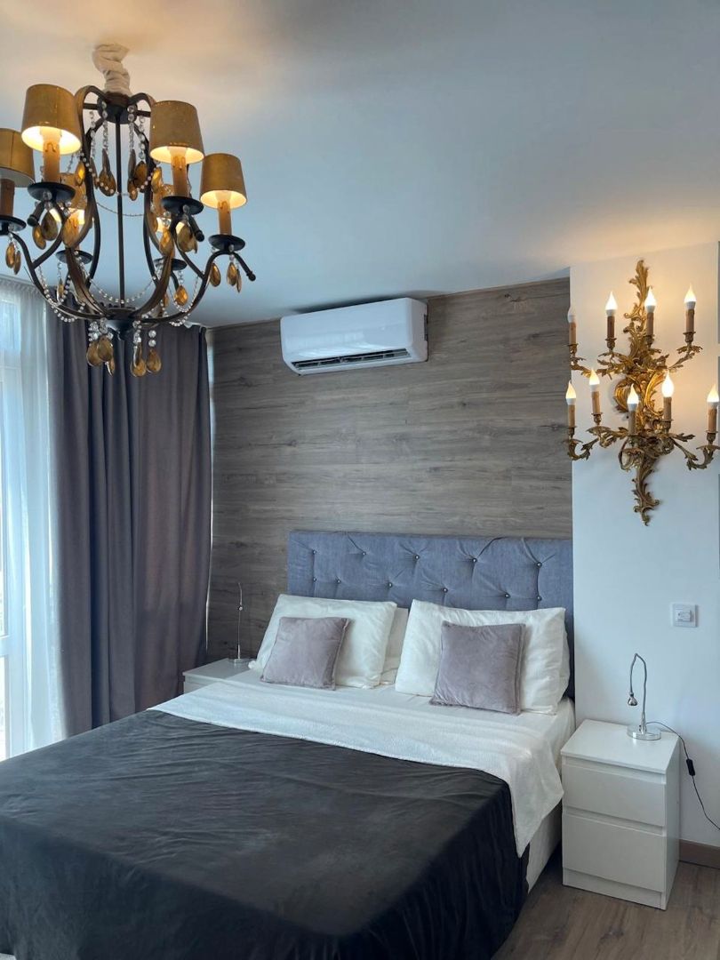 Dormitori de Pis en venda en Marbella amb Aire condicionat, Jardí privat i Terrassa