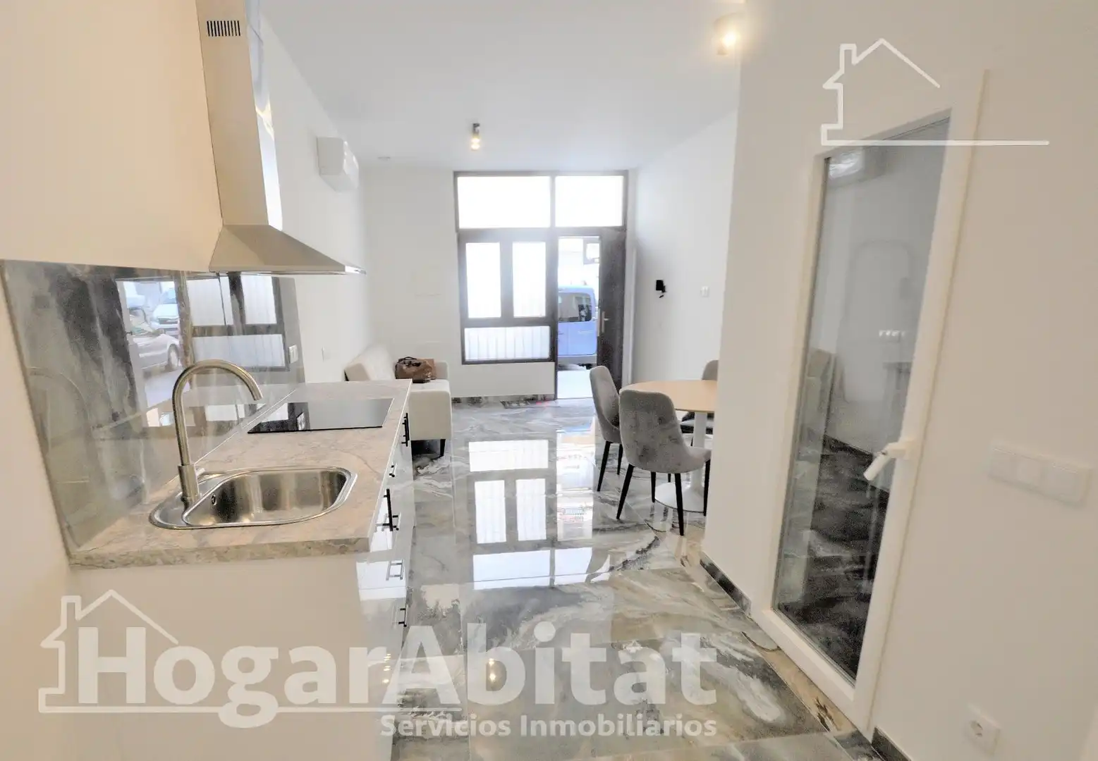 Kitchen of Flat for sale in  Valencia Capital  with Air Conditioner