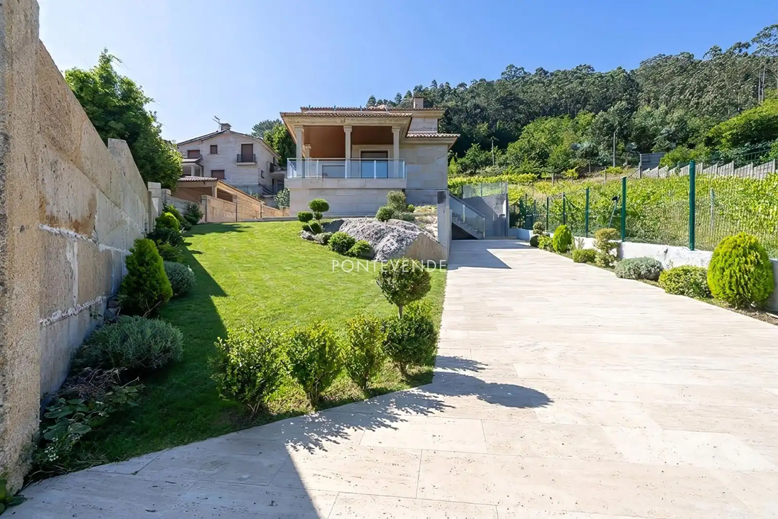 Houses for sale in Sanxenxo  with Private garden, Parquet flooring and Terrace