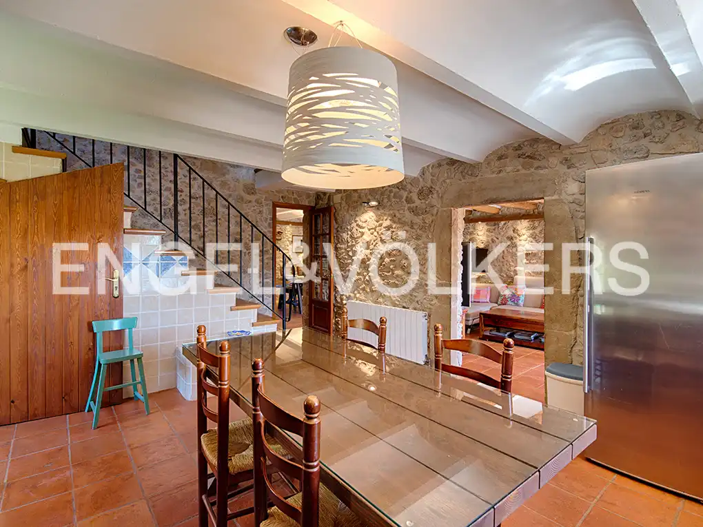 Country homes for sale in Lladó