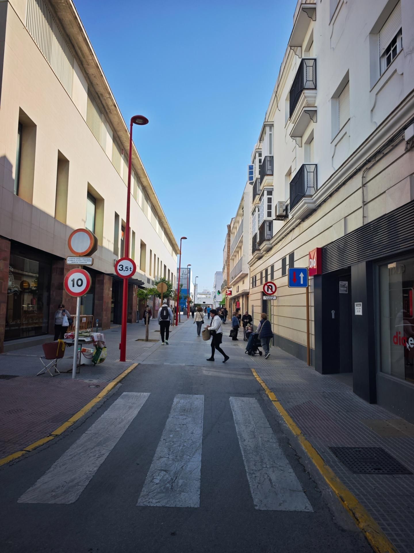 Exterior view of Flat for sale in Chiclana de la Frontera  with Air Conditioner and Balcony