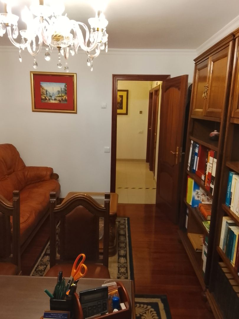 Apartament en venda en Santiago de Compostela  amb Calefacció i Forn
