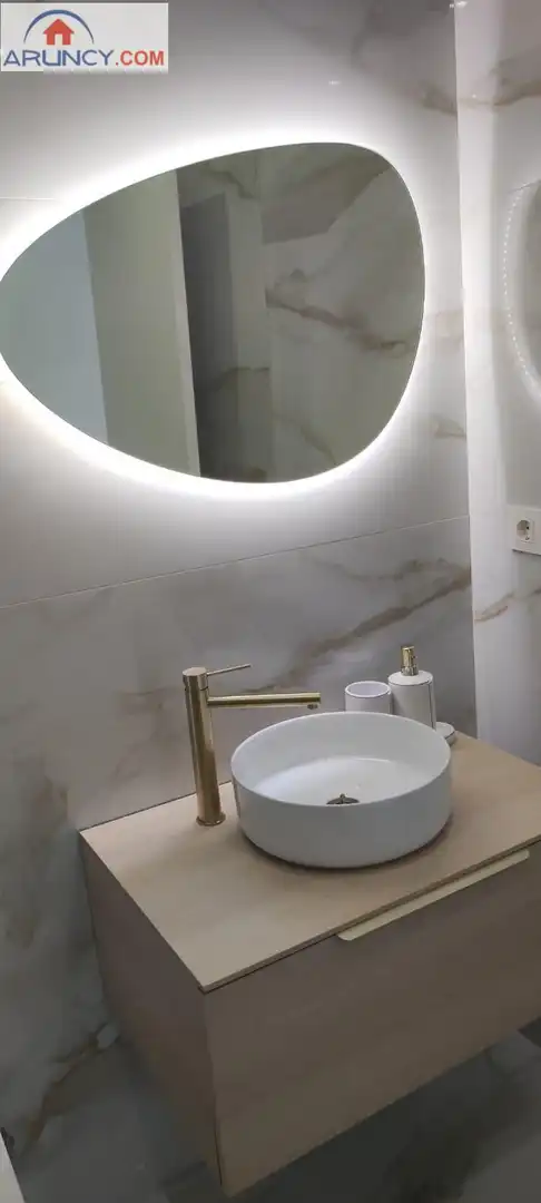 Baño de Piso de alquiler en Montequinto con Aire acondicionado, Calefacción y Jardín privado