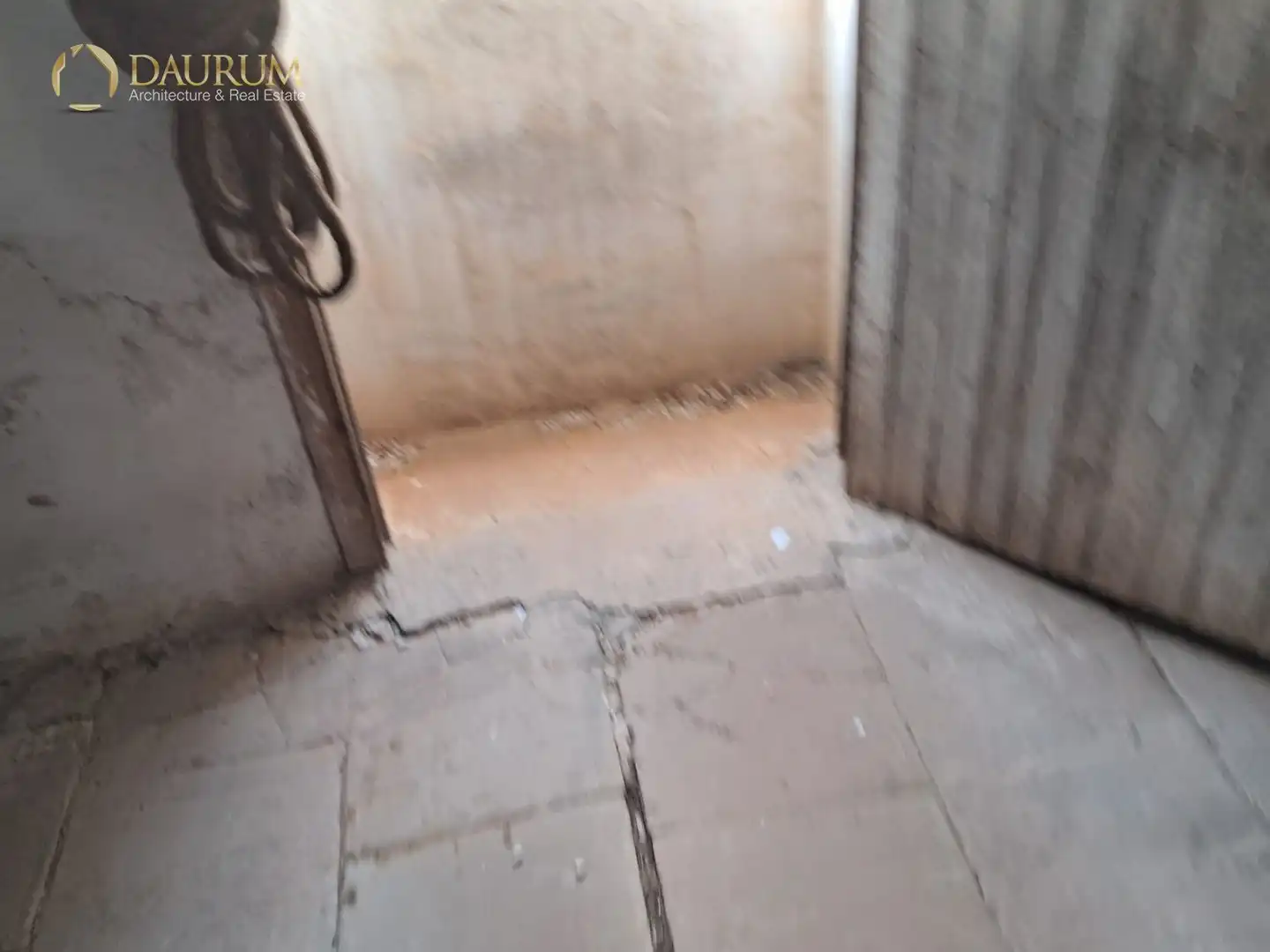 Houses for sale in Valencia  with Air Conditioner, Swimming Pool and Community pool