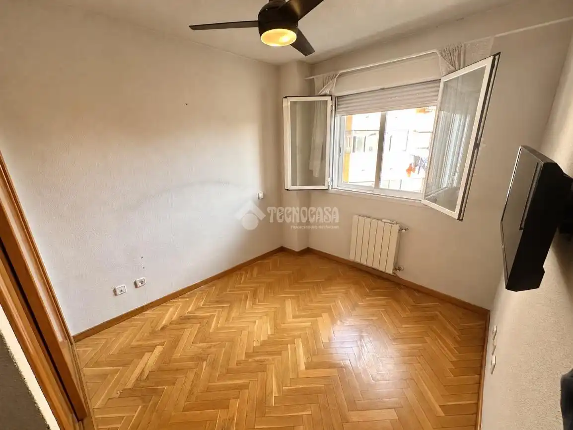 Habitación de Piso en venta en El Arroyo - La Fuente