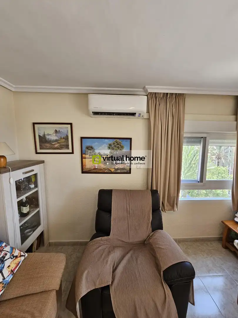 Living room of Flat for sale in Benidorm  with Air Conditioner, Terrace and Furnished