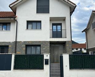 Vista exterior de Casa o xalet en venda en Santa Cilia amb Aire condicionat, Terrassa i Balcó