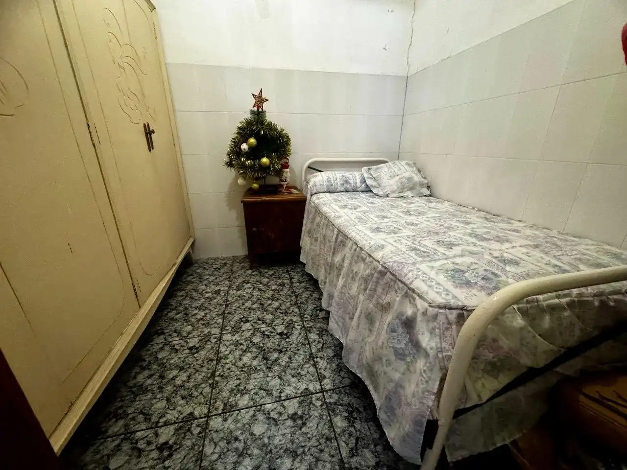 Bedroom of Houses for sale in Crevillent  with Air Conditioner, Terrace and Storage room