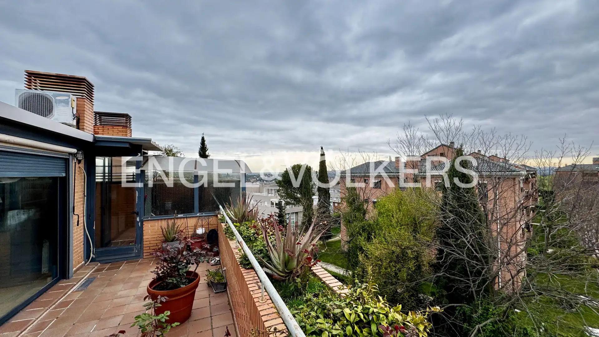 Terrace of Attic for rent in Pozuelo de Alarcón  with Air Conditioner, Heating and Private garden