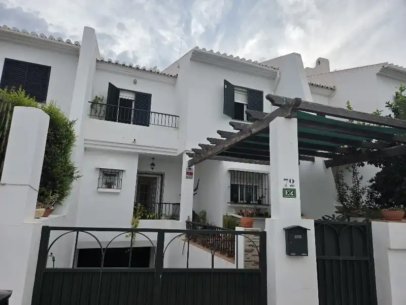 Xalet amb piscina en venda a Calle Campo de Borja 44