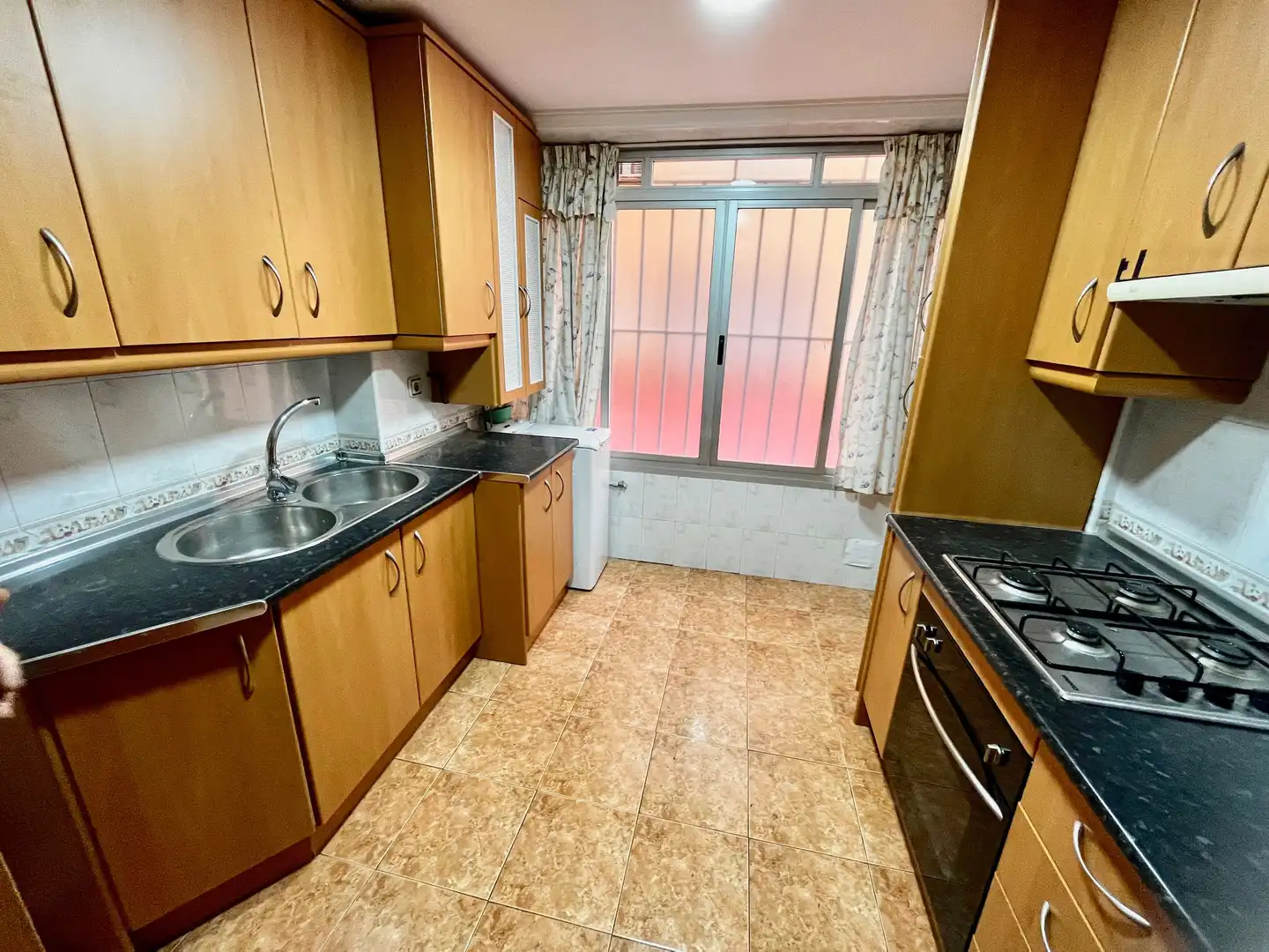 Cocina de Piso de alquiler en Granada con Aire acondicionado, Terraza y Amueblado
