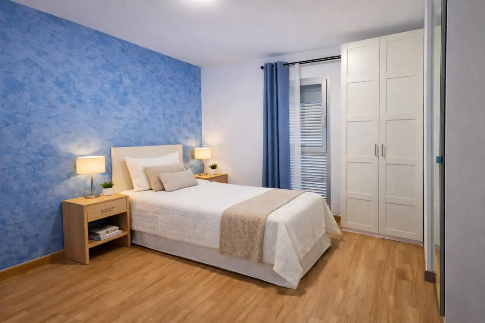 Flat for sale in El Cónsul - Ciudad Universitaria - El Romeral