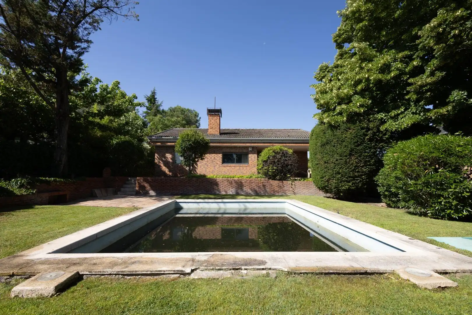 Piscina de Casa o chalet en venta en Boadilla del Monte con Calefacción, Trastero y Piscina