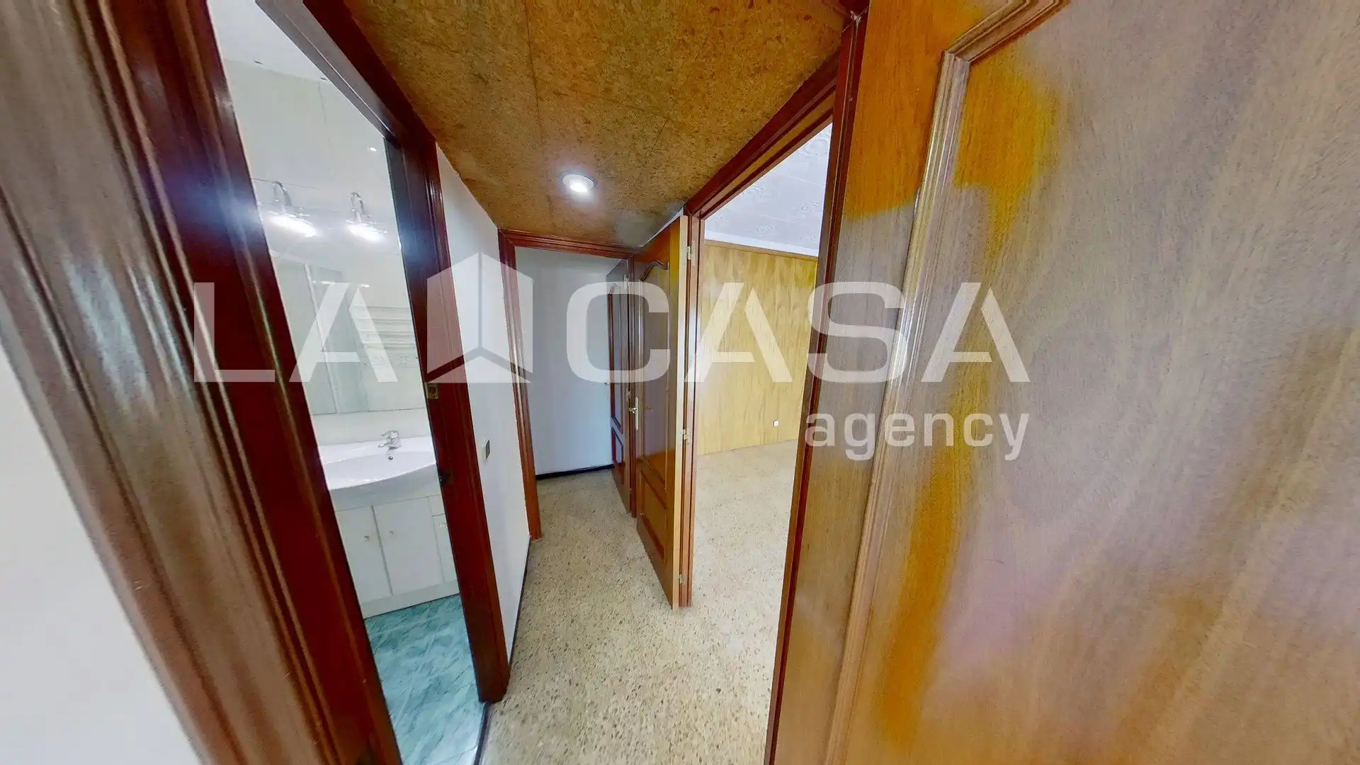Flat for sale in Barcelona  with Balcony