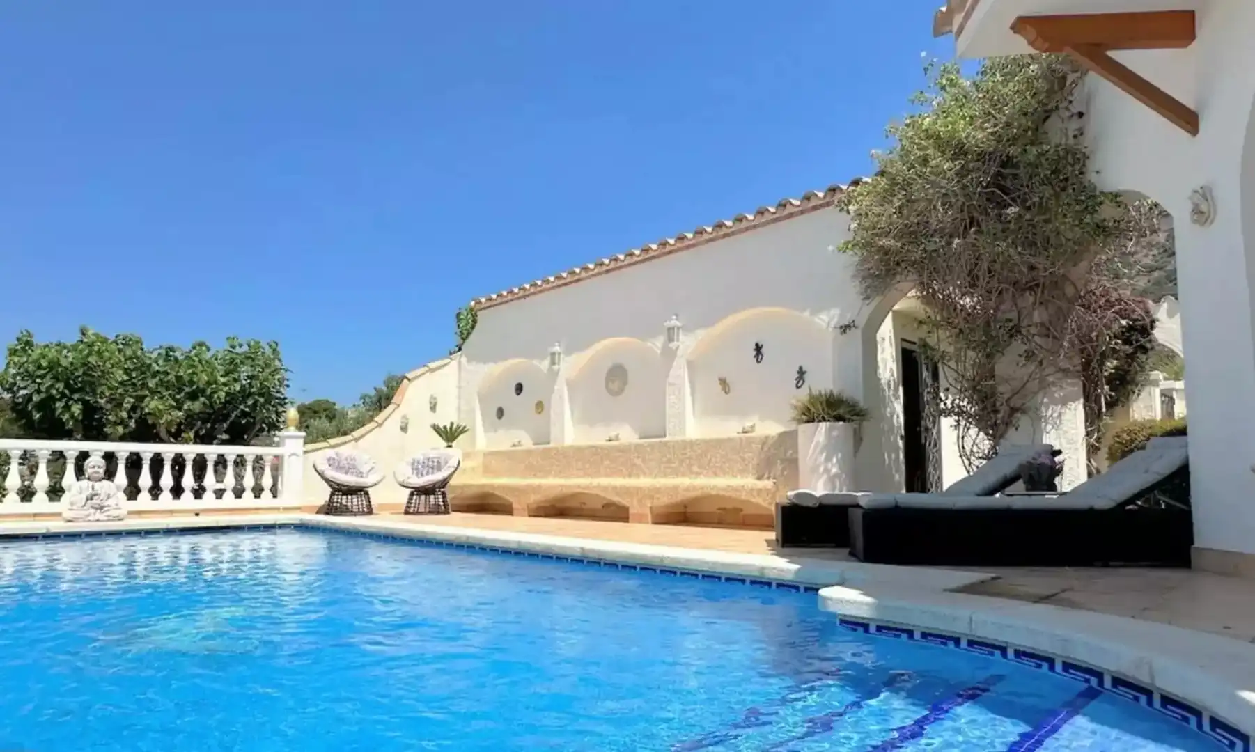 Casa con piscina en venta en N/A