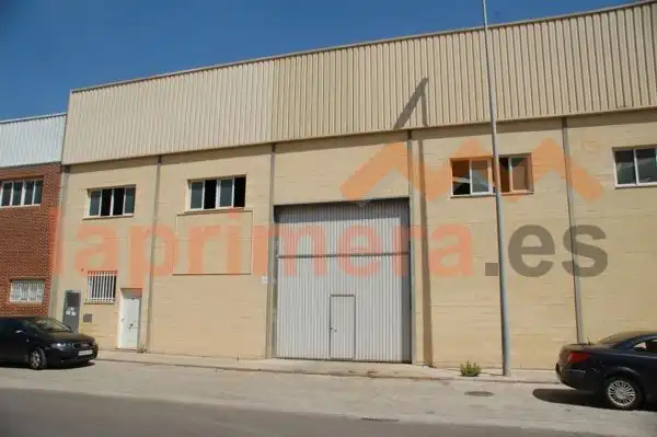 Nau industrial de lloguer a Alaquàs