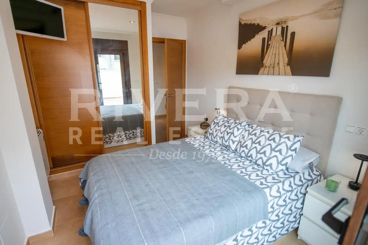 Schlafzimmer von Wohnung zum Verkauf in Sanxenxo mit Heizung, Terrasse und Abstellraum