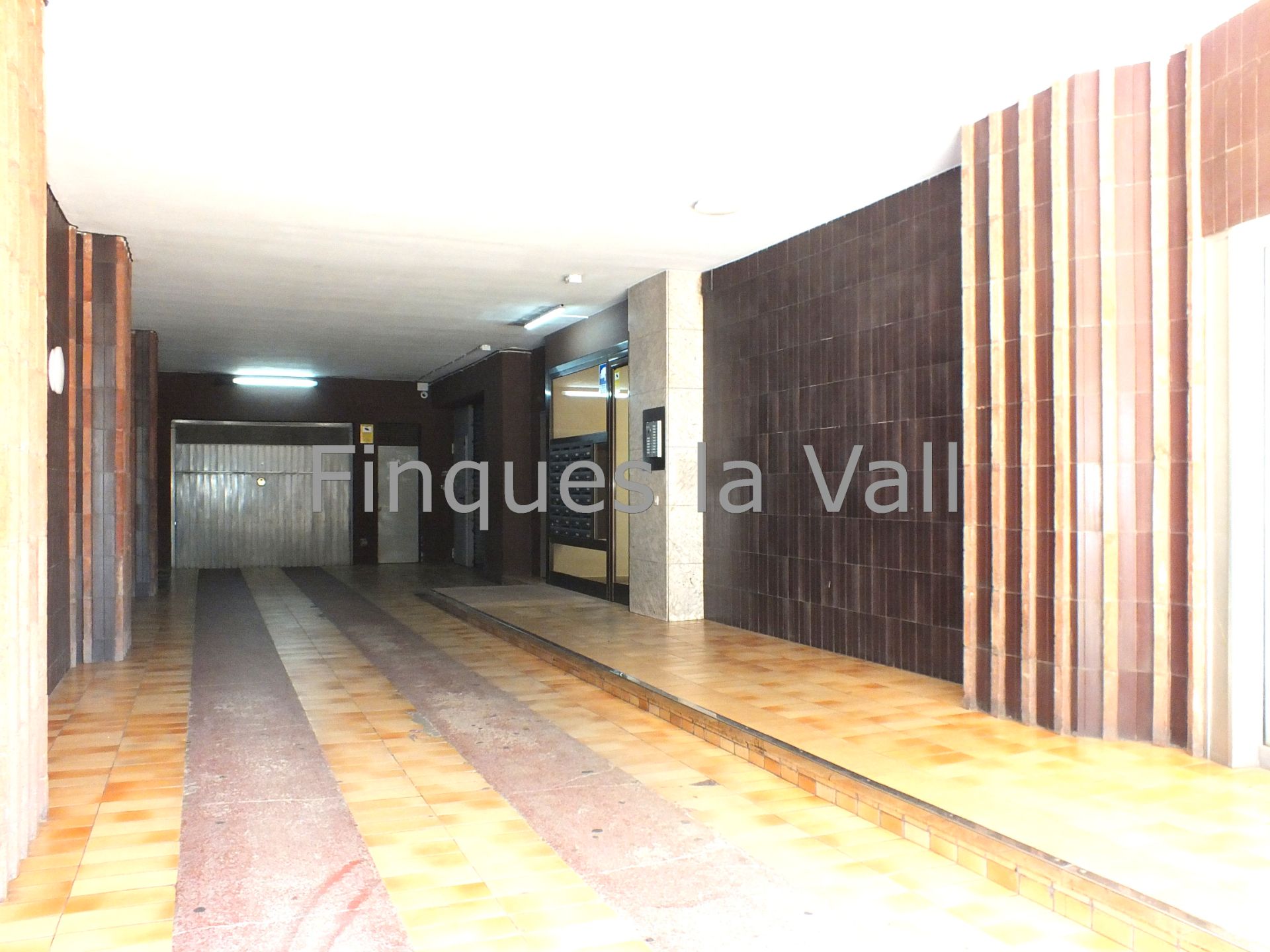 Dúplex en venta en Vic con Calefacción, Terraza y Trastero