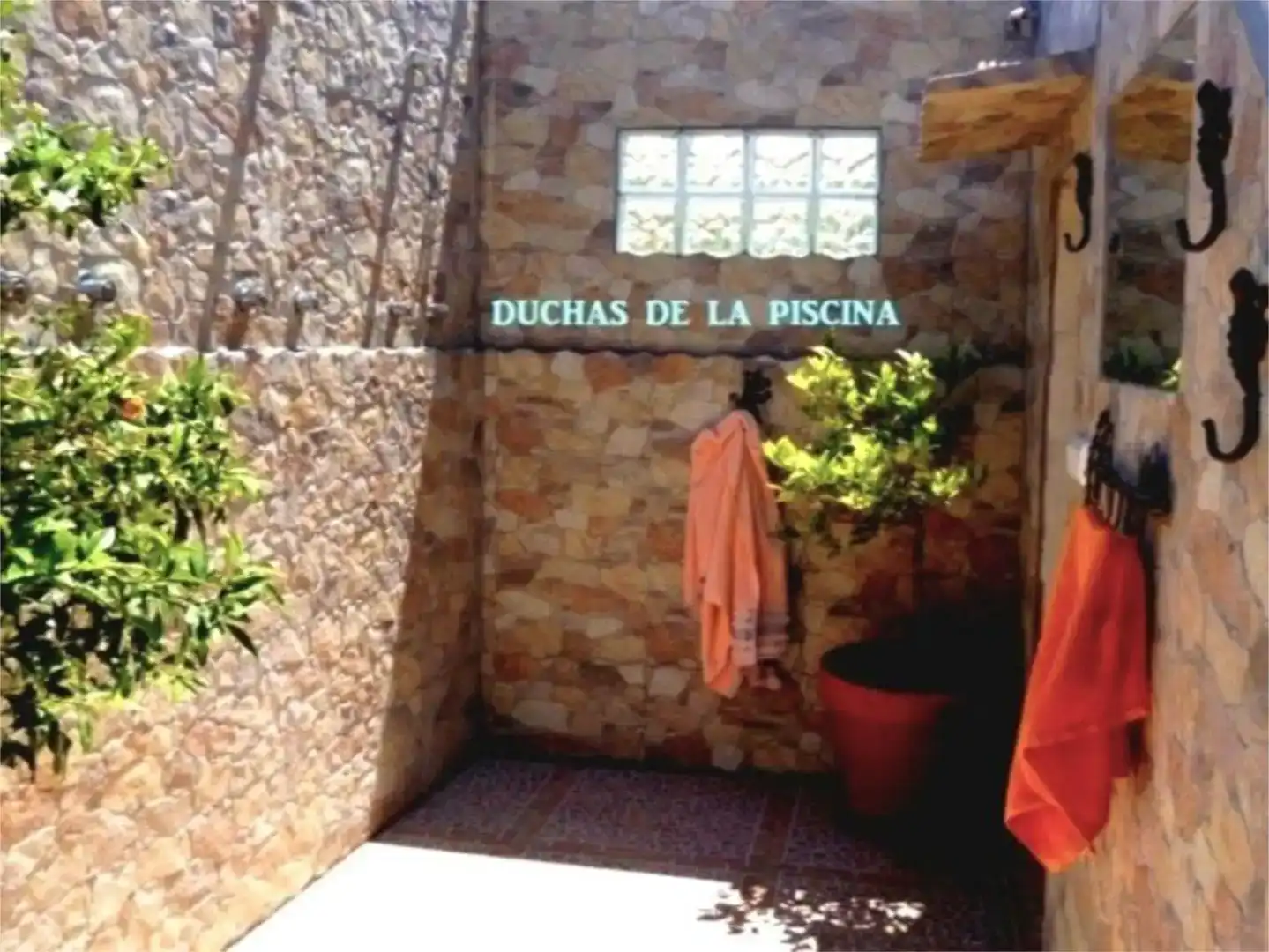 Badezimmer von Haus oder Chalet zur Miete in Dénia mit Klimaanlage, Privatgarten und Schwimmbad