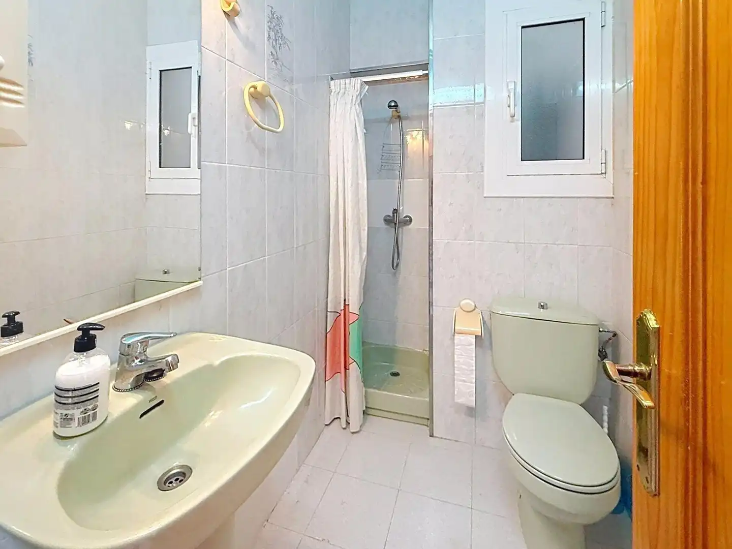 Badezimmer von Einfamilien-Reihenhaus zum Verkauf in El Vendrell mit Terrasse und Balkon