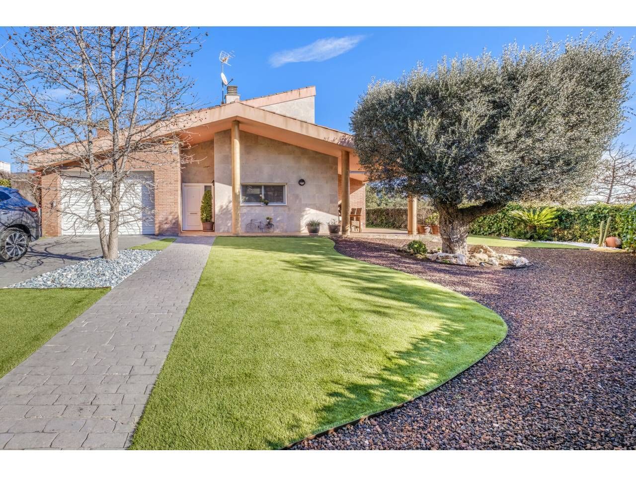 Exterior view of House or chalet for sale in Matadepera  with Heating, Private garden and Swimming Pool