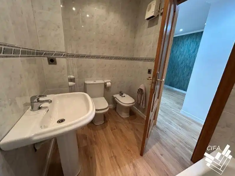 Baño de Casa o chalet en venta en Vinaròs con Aire acondicionado, Calefacción y Parquet
