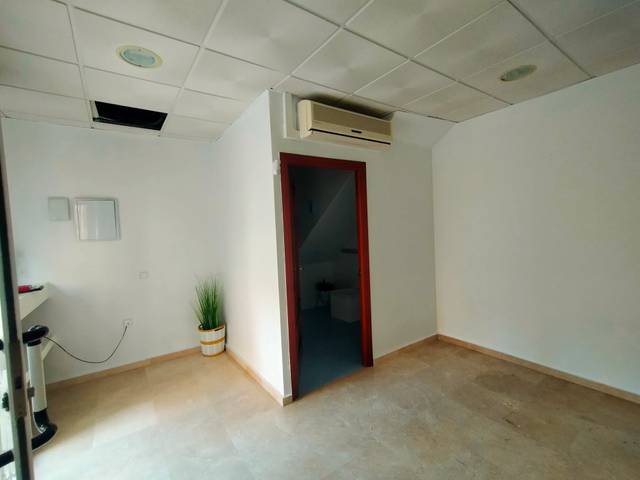 Local comercial en Alquiler en Calle Juan Ramon Jimenez en Centro