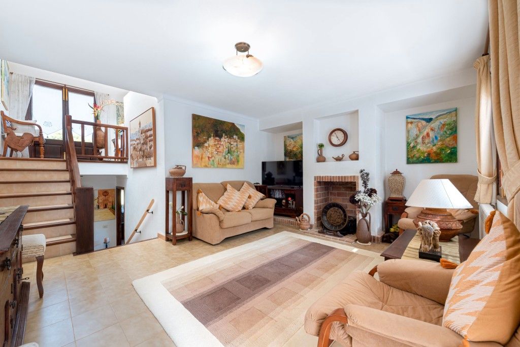 Sala d'estar de Casa o xalet en venda en Pollença amb Calefacció, Jardí privat i Terrassa