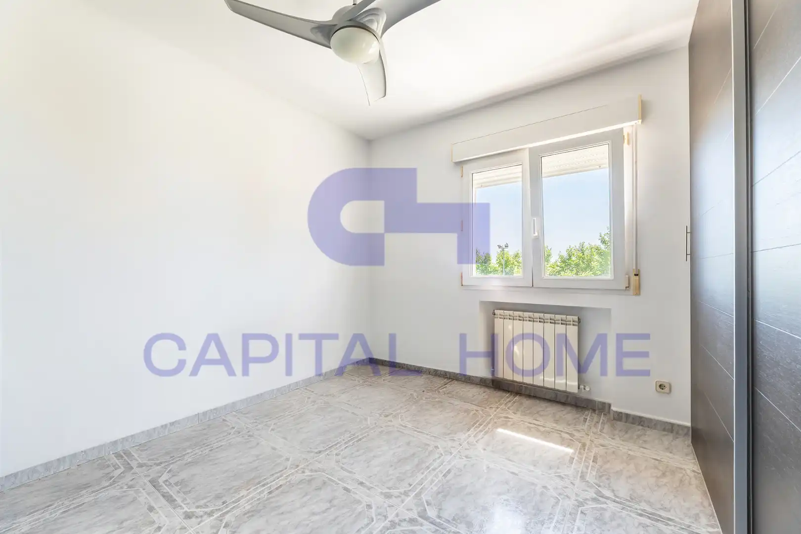 Habitación de Casa adosada en venta en Navalcarnero con Aire acondicionado, Calefacción y Jardín privado