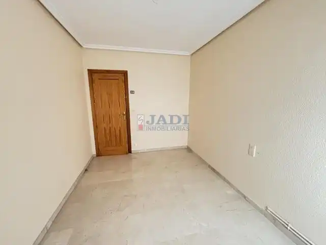 Flat with lift for sale in Valdepeñas, imagen 4