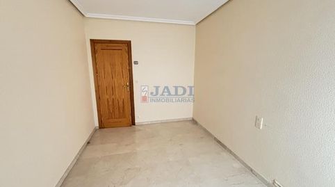 Foto 4 de Piso en venta en Valdepeñas, Ciudad Real