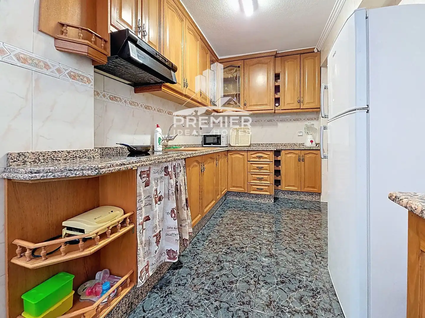 Wohnung zur Miete in Mariana Pineda, Plaza de Toros - Avenida Chapí - Trinquete