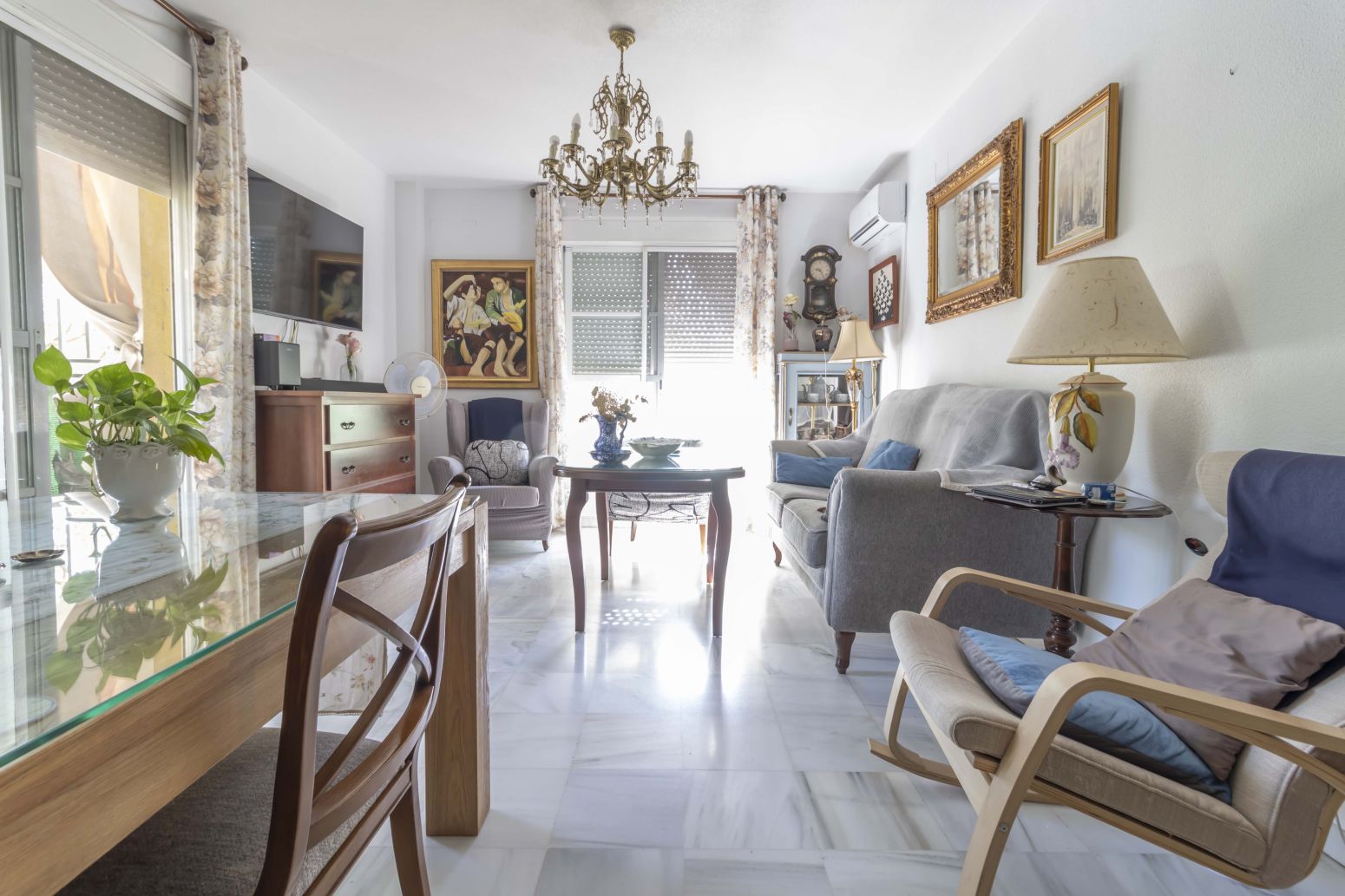 Living room of Flat for sale in Dos Hermanas  with Air Conditioner and Balcony