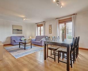 Sala d'estar de Casa o xalet en venda en Guirguillano amb Calefacció, Parquet i Terrassa