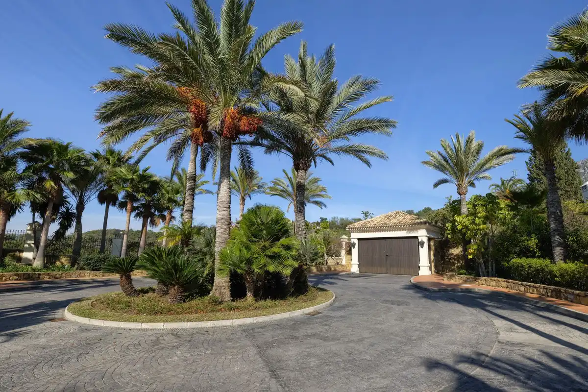 Chalet con piscina en venta en Milla de Oro, imagen 18