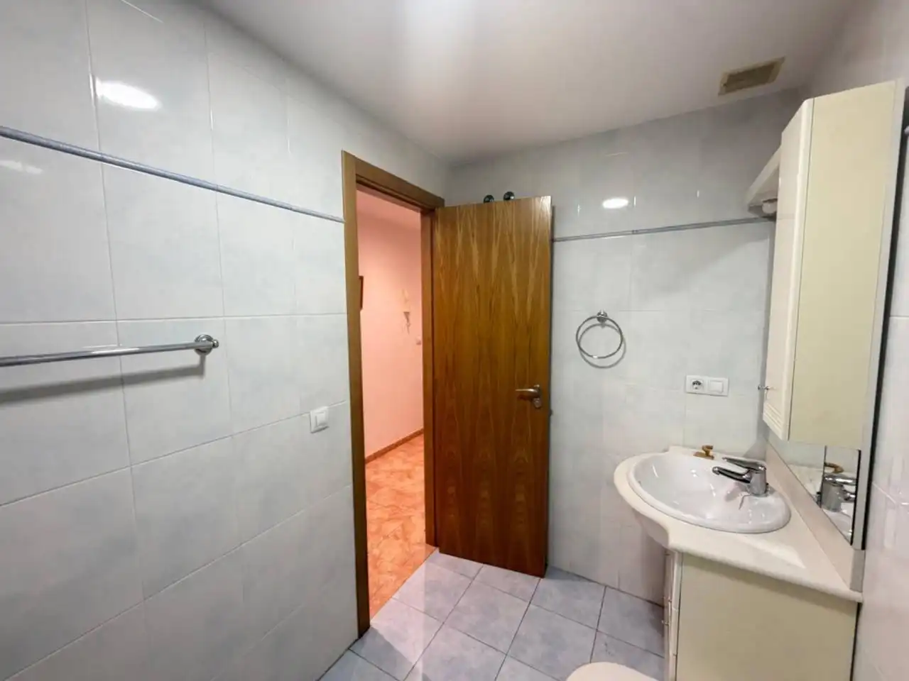Badezimmer von Wohnung zum Verkauf in Ribesalbes mit Terrasse, Abstellraum und Möbliert