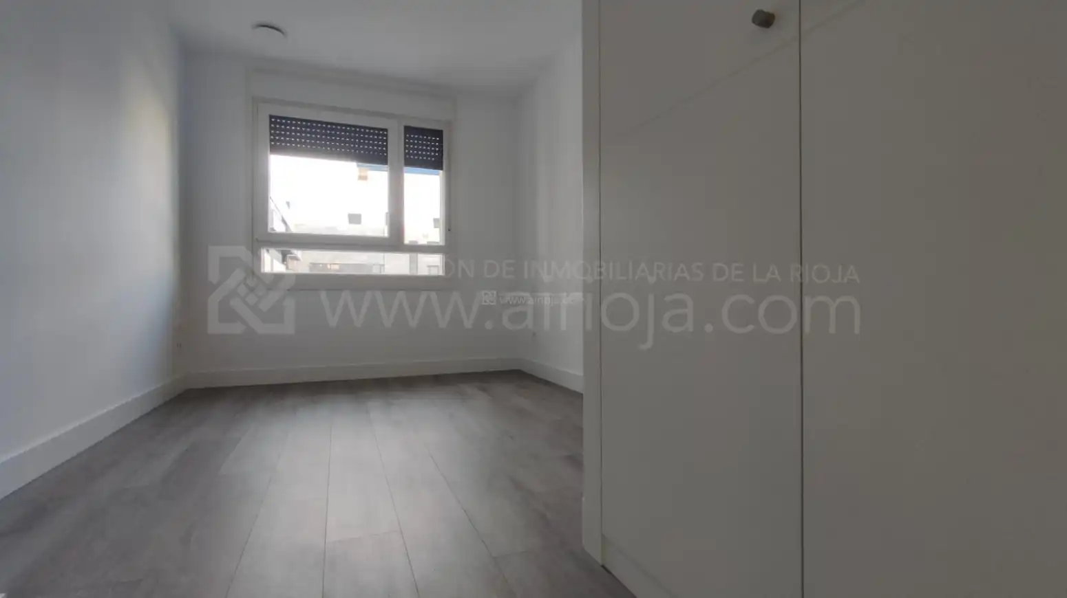 Bedroom of Flat for sale in  Logroño  with Air Conditioner, Heating and Private garden