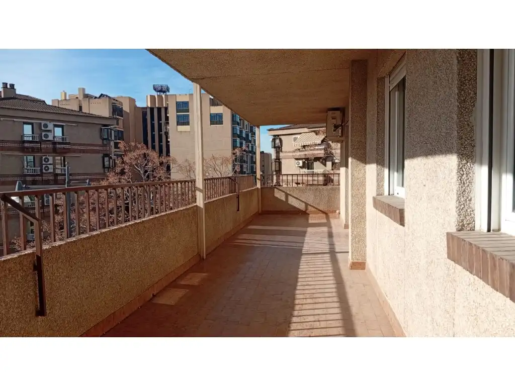 Terrassa de Àtic en venda en Granada amb Terrassa