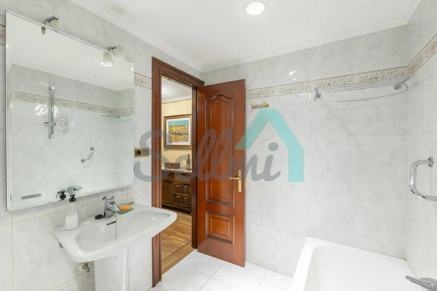 Baño de Piso en venta en Oviedo  con Calefacción, Parquet y Terraza