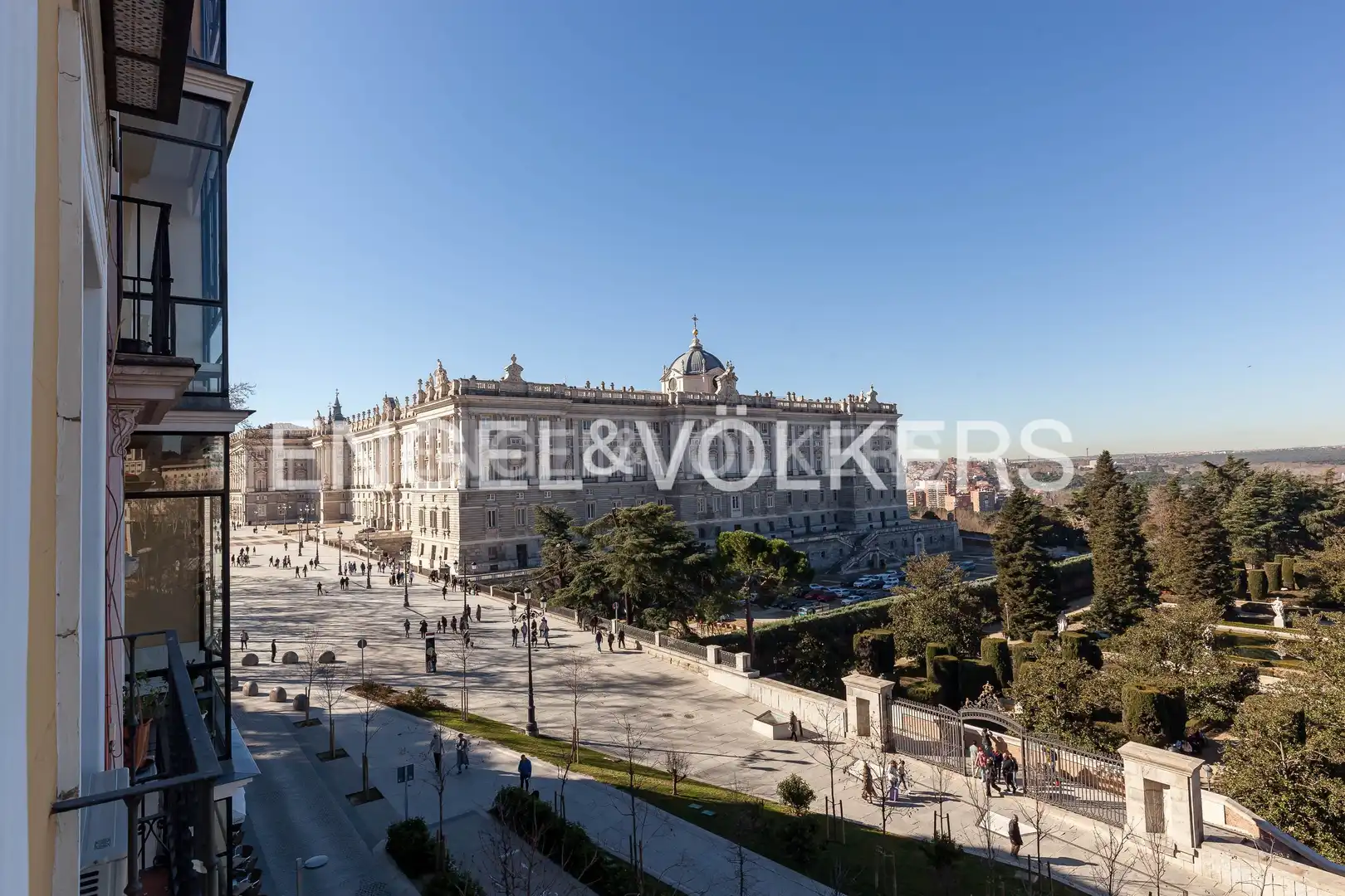 Vista exterior de Planta baixa de lloguer en Madrid amb Aire condicionat, Calefacció i Jardí privat