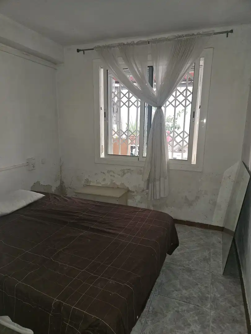 Habitación de Planta baja en venta en Sant Adrià de Besòs con Terraza