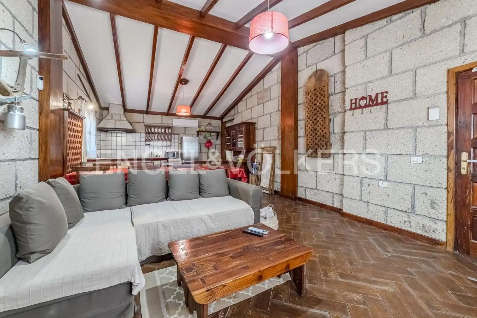 Sala d'estar de Casa o xalet en venda en Granadilla de Abona amb Aire condicionat, Terrassa i Moblat