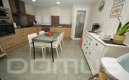 Kitchen of Flat for sale in Sant Vicenç Dels Horts  with Air Conditioner, Heating and Storage room